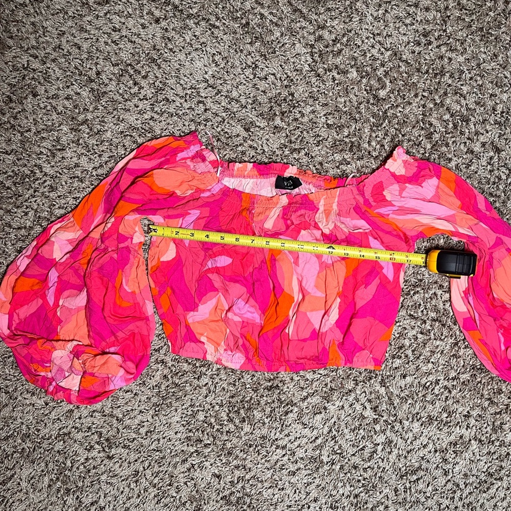 Off-Shoulder Pink & Orange Printed Crop Top - Picture 6 of 7